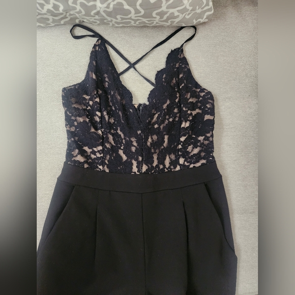 Express Black Jumpsuit with Elegant Lace Detailing - Picture 6 of 16